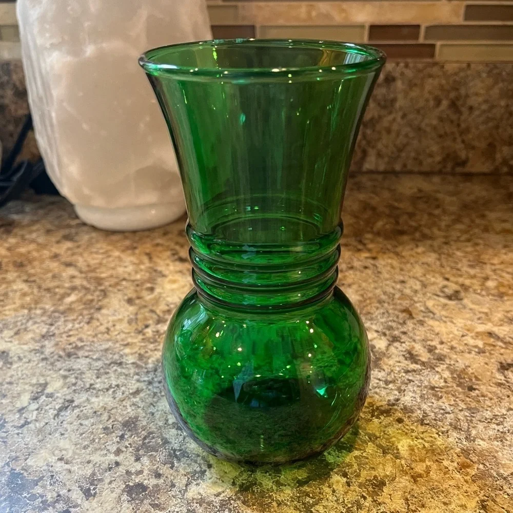 Anchor Hocking Emerald Green Glass Vase Ribbed Ring VINTAGE